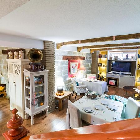 B&B Concha Becerril de la Sierra Bagian luar foto