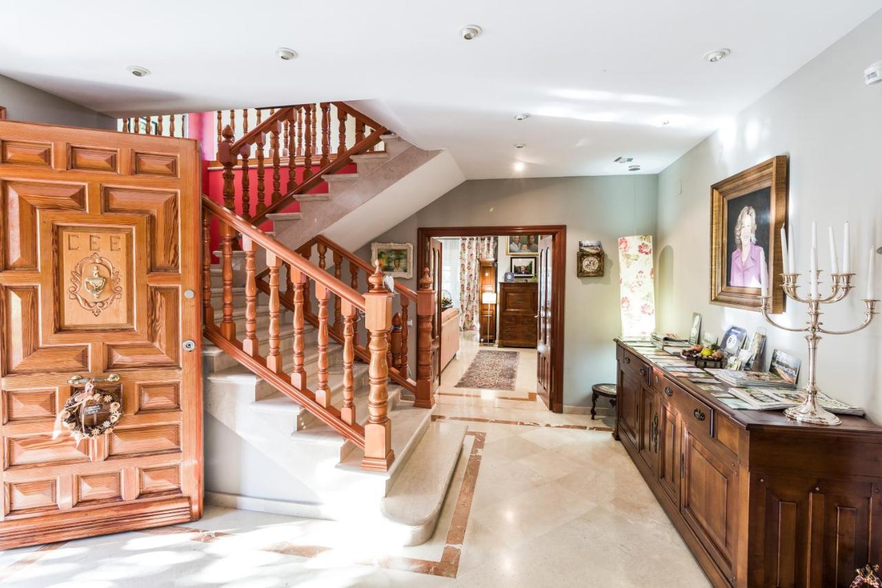 B&B Concha Becerril de la Sierra Bagian luar foto