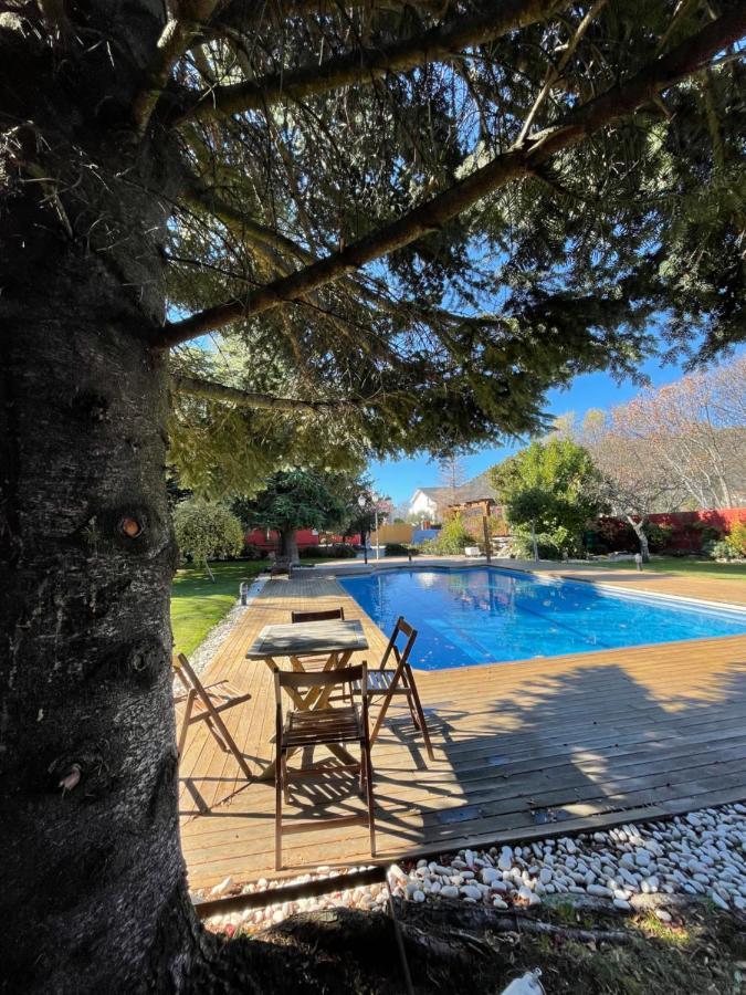 B&B Concha Becerril de la Sierra Bagian luar foto