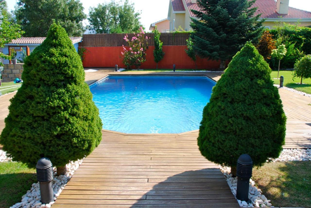 B&B Concha Becerril de la Sierra Bagian luar foto