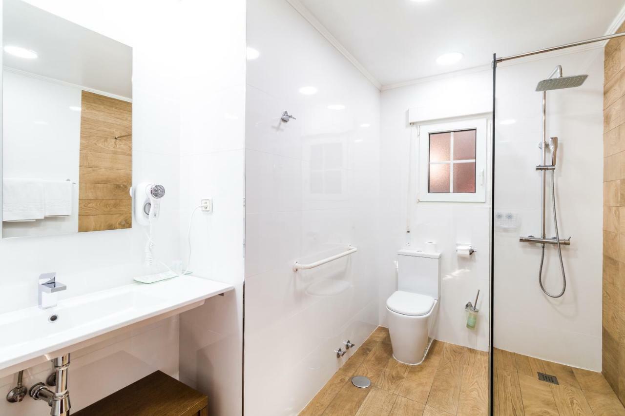 B&B Concha Becerril de la Sierra Bagian luar foto
